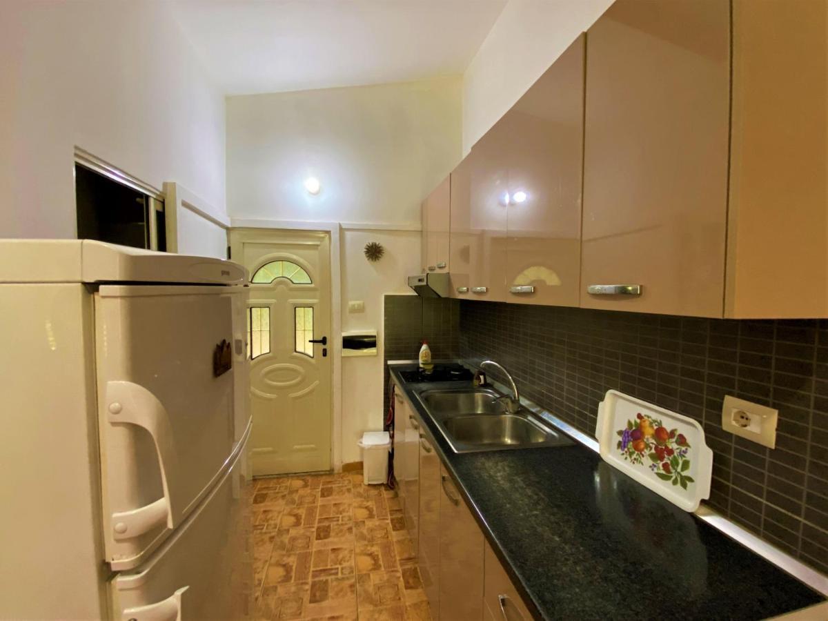 Ramo'S Green Beachside Retreat - Cozy 2 Bedroom Home Vlore Exterior photo